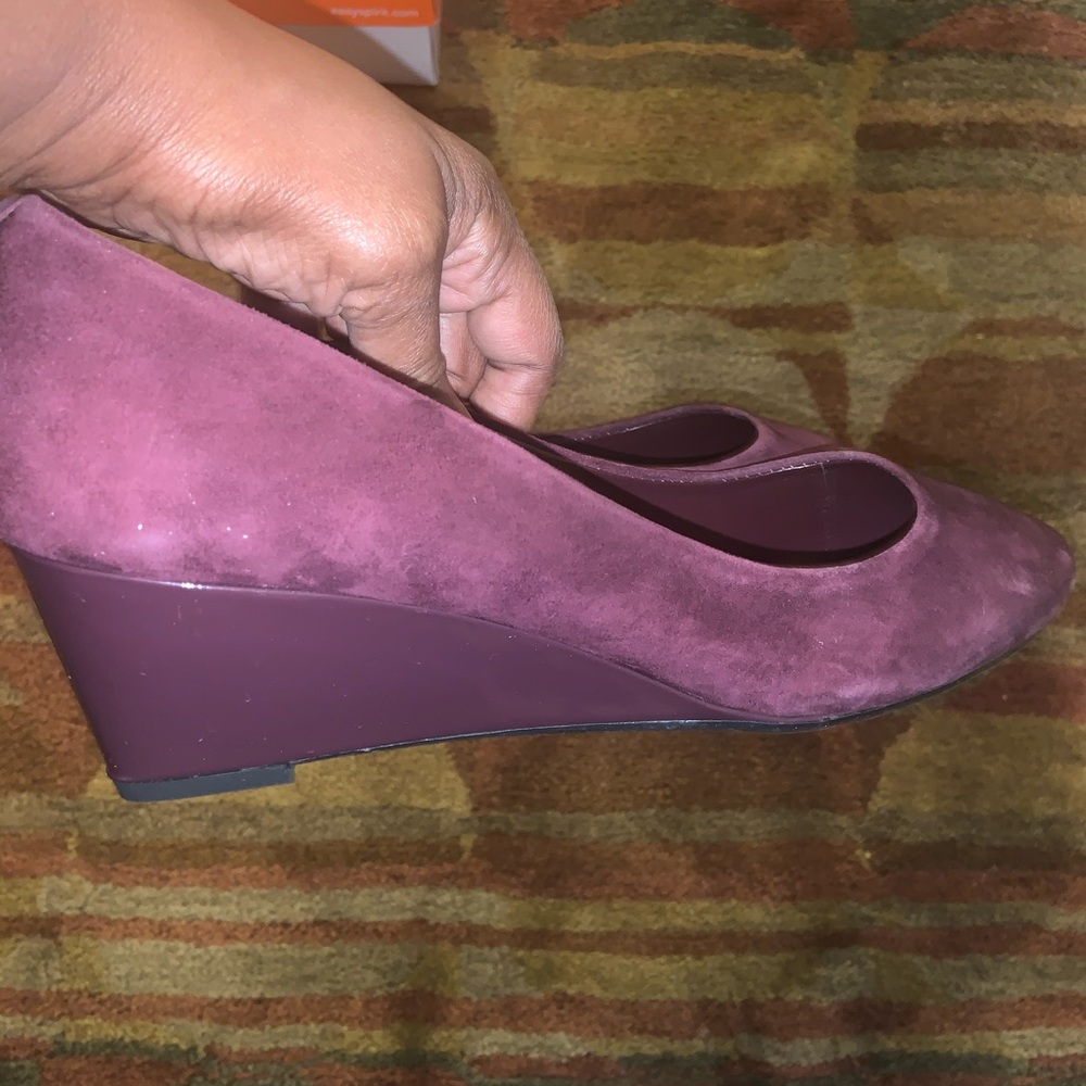 NWOT *Easy Spirit Wedge Shoe 11W